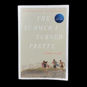 Book- The Summer I Turned Pretty by Jenny Han Book *USED